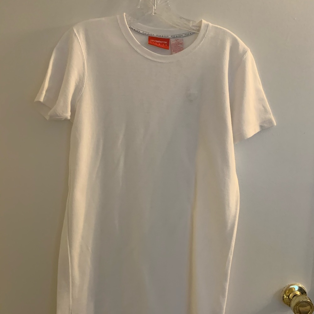 Liz Claiborne Petite Size PM Long White Tee